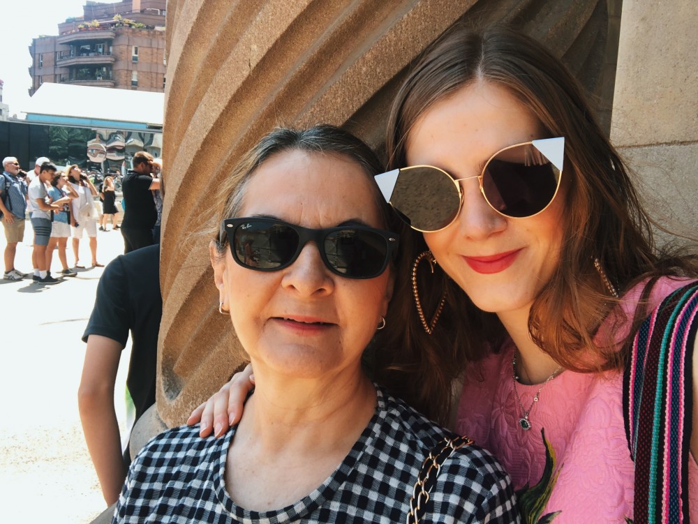 feliz día a todas ls mamás, amigas, incondicional, paisa, mi mamá, moda, viajes, desprendida, 